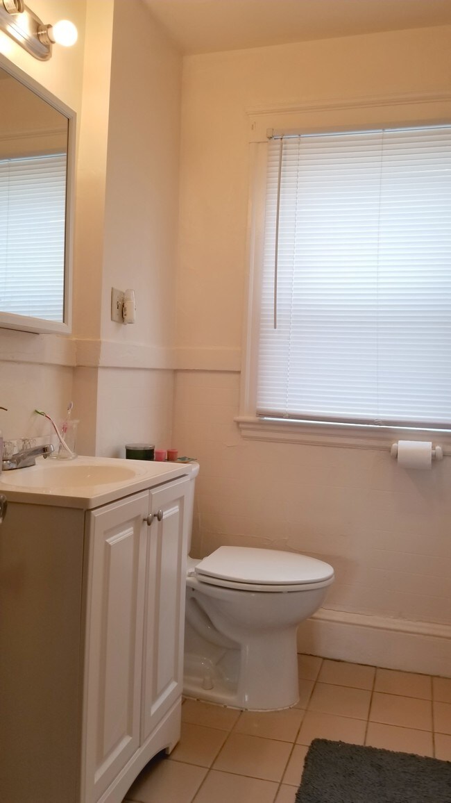 Building Photo - 89 Needham St