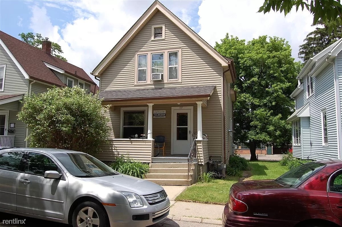 Primary Photo - 117 Adams St