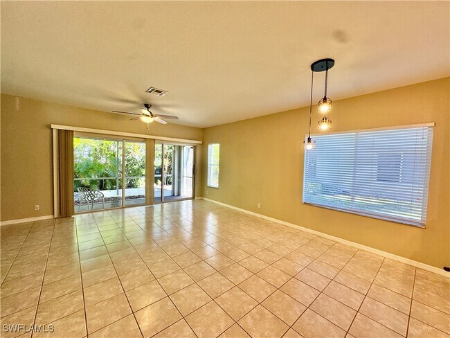 Foto del edificio - 8151 Pacific Beach Dr