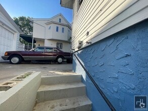 Building Photo - ROOM FOR RENT ROOM CANARSIE ROAD