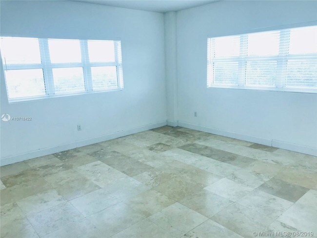 Building Photo - DUO CONDOMINIUM WEST