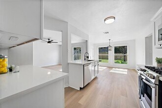 Building Photo - 22823 Tara Way Dr