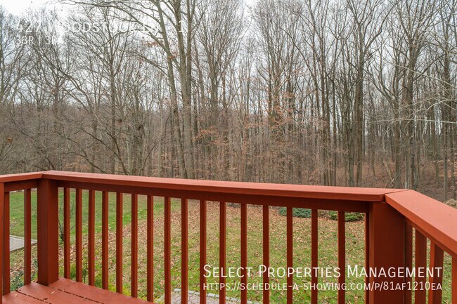 Foto del edificio - 427 Woodstock Ln