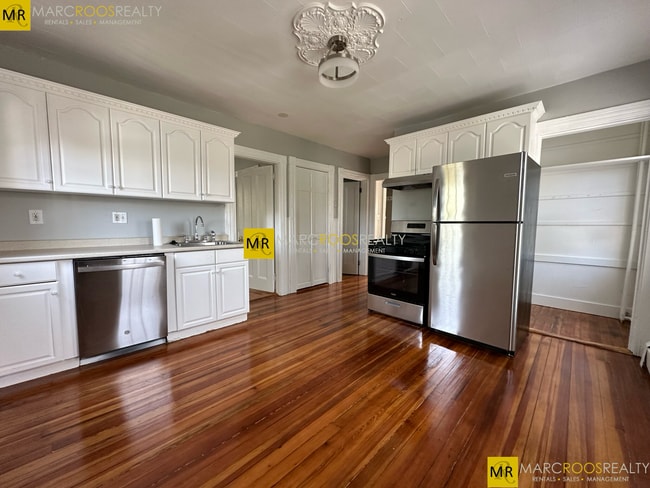Building Photo - 135 Nonantum St