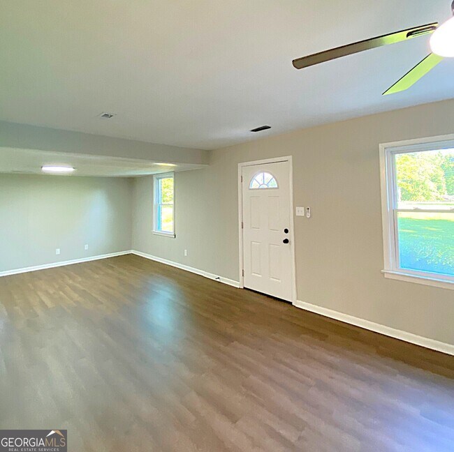 Building Photo - 1367 Stripling Chapel Rd