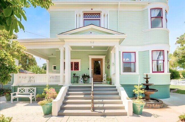 Building Photo - Queen Anne Victorian Home