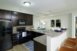 Building Photo - Madison Park