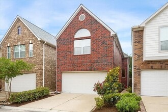 Building Photo - 1339 Ella Pl