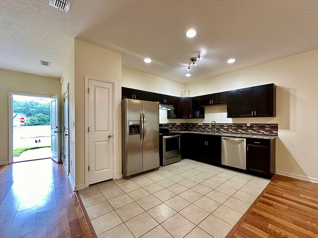 Building Photo - 3609 Vidus Ct