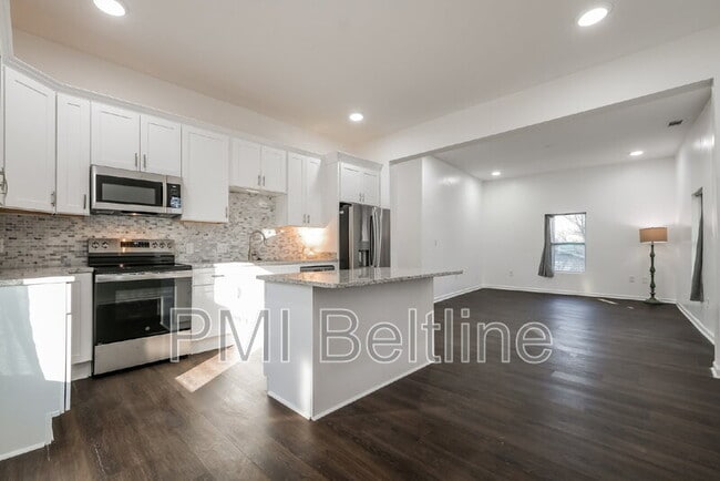 Photo - 1321 Bridges Ave SW House