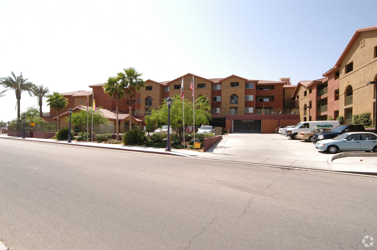 Foto del edificio - Cathedral Towne Villas