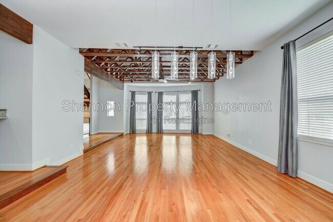 Foto del edificio - 4243 Purdue St