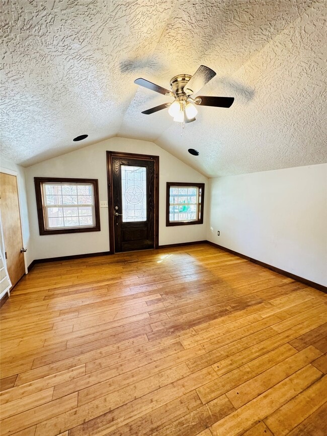 Building Photo - 21000 McGager Dr