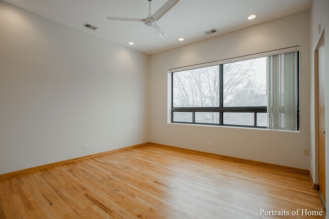 Foto del edificio - 1769 N Clybourn Ave