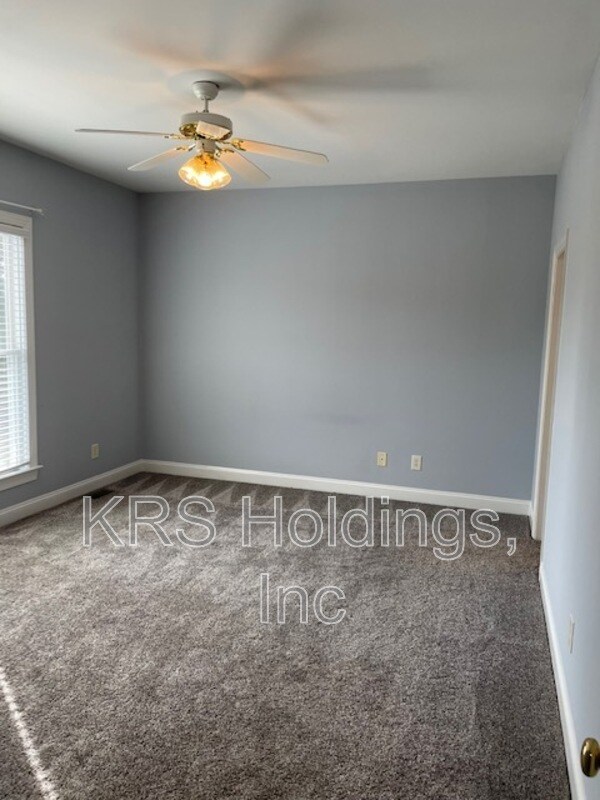 Building Photo - 1617 Mudham Rd