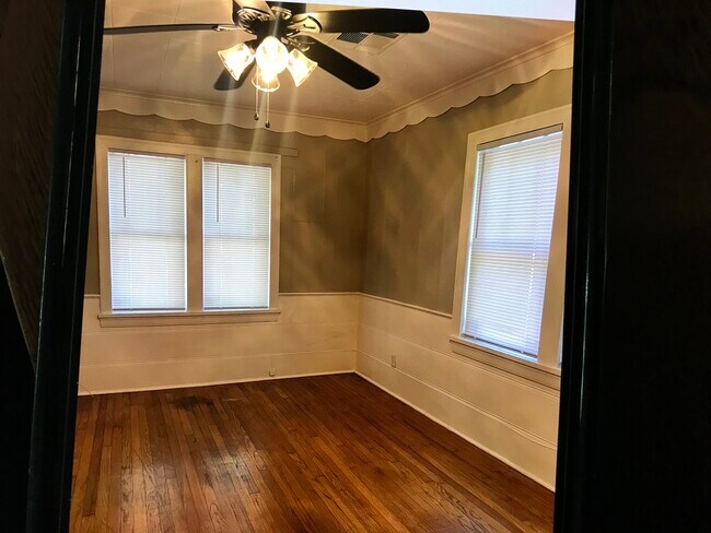 Building Photo - 821 Cruce St