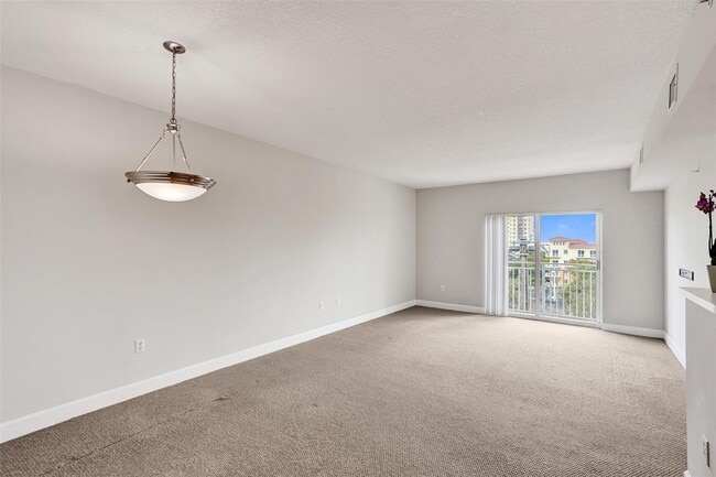 Building Photo - 50 Menores Ave