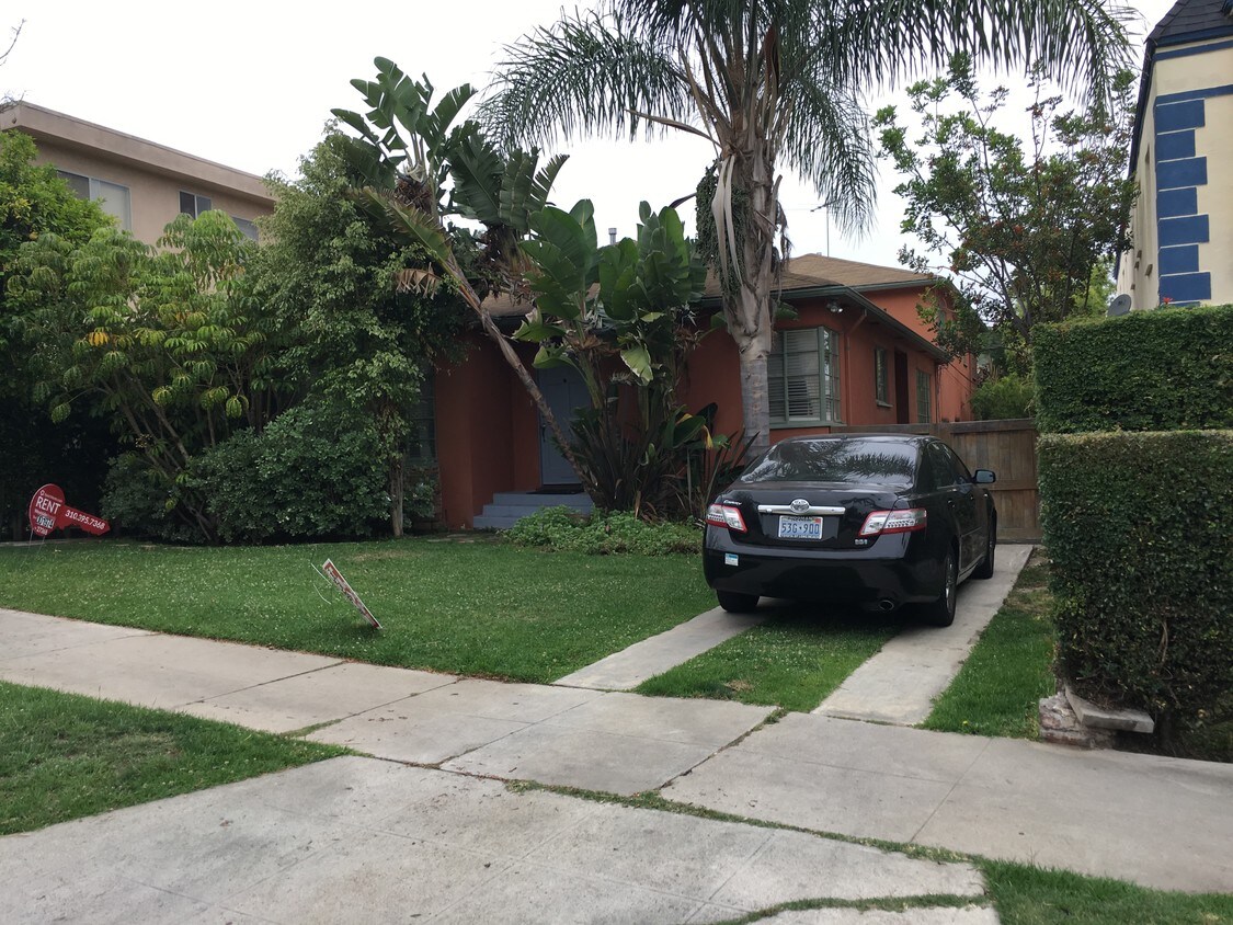 Primary Photo - 1213 S Ogden Dr