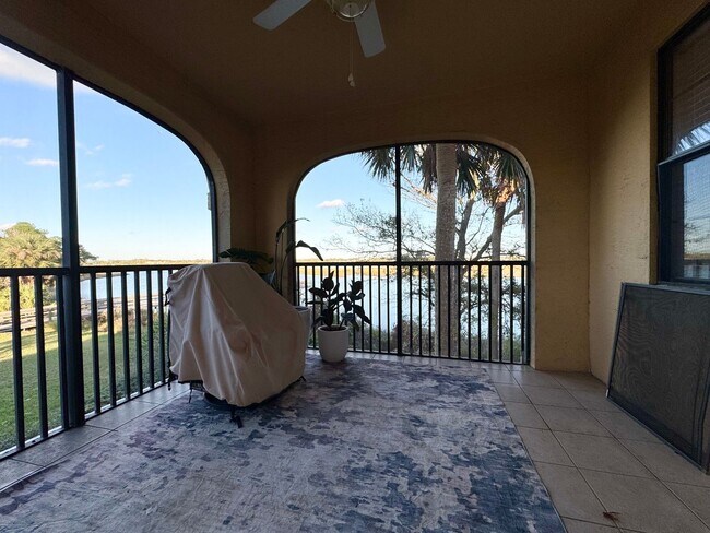 Foto del edificio - Gorgeous 3BD/2BA Waterfront Corner Unit in Gated Community!