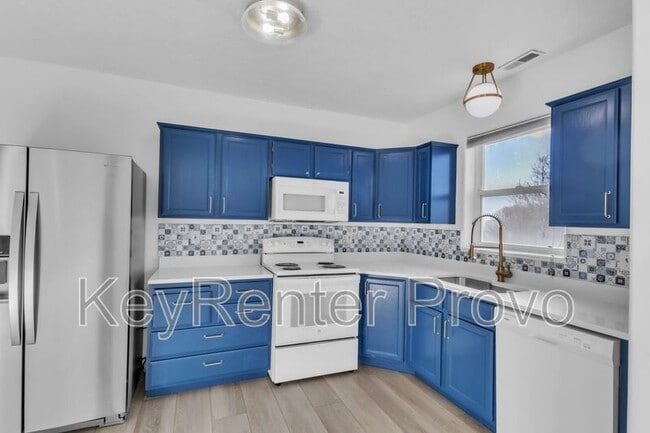 Building Photo - 1559 Oak Cliff Dr