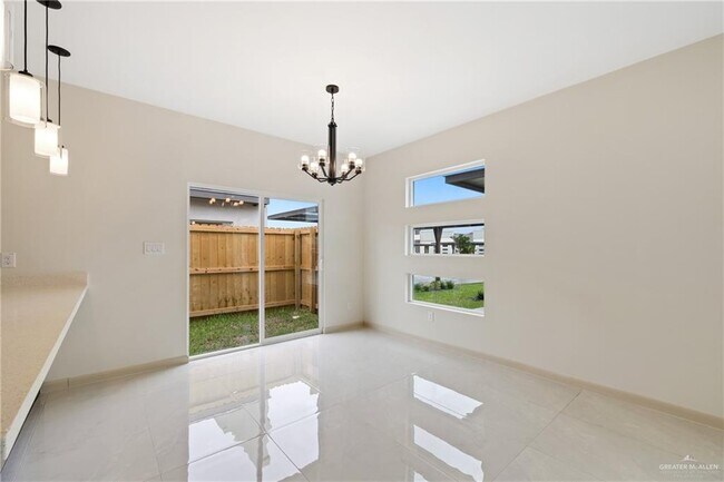 Foto del edificio - 1705 W Violet Dr