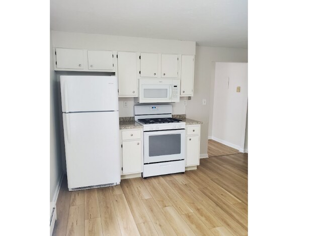 Building Photo - 35 Rockland St