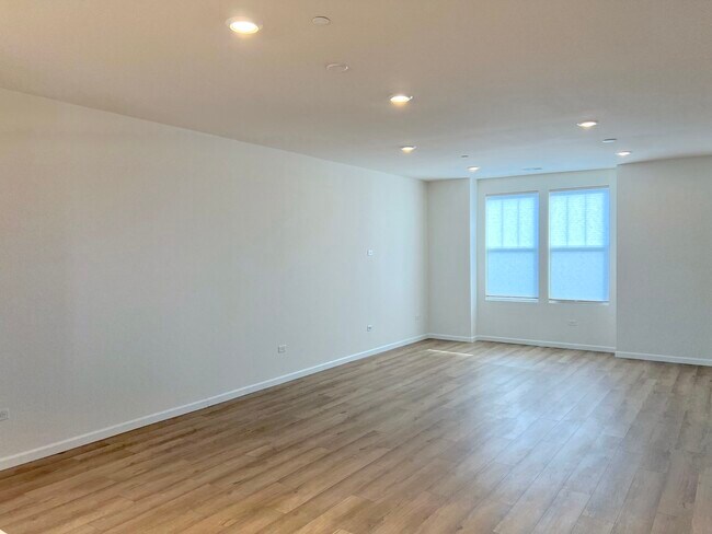 Foto del edificio - 6257 Sandbelt Dr