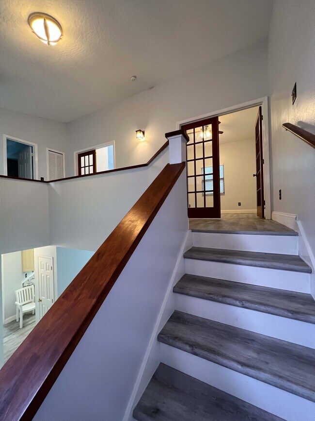 Foto del edificio - 901 Tropic Dr