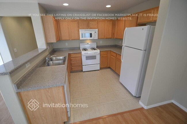 Building Photo - 942 Cantabria Heights Ave