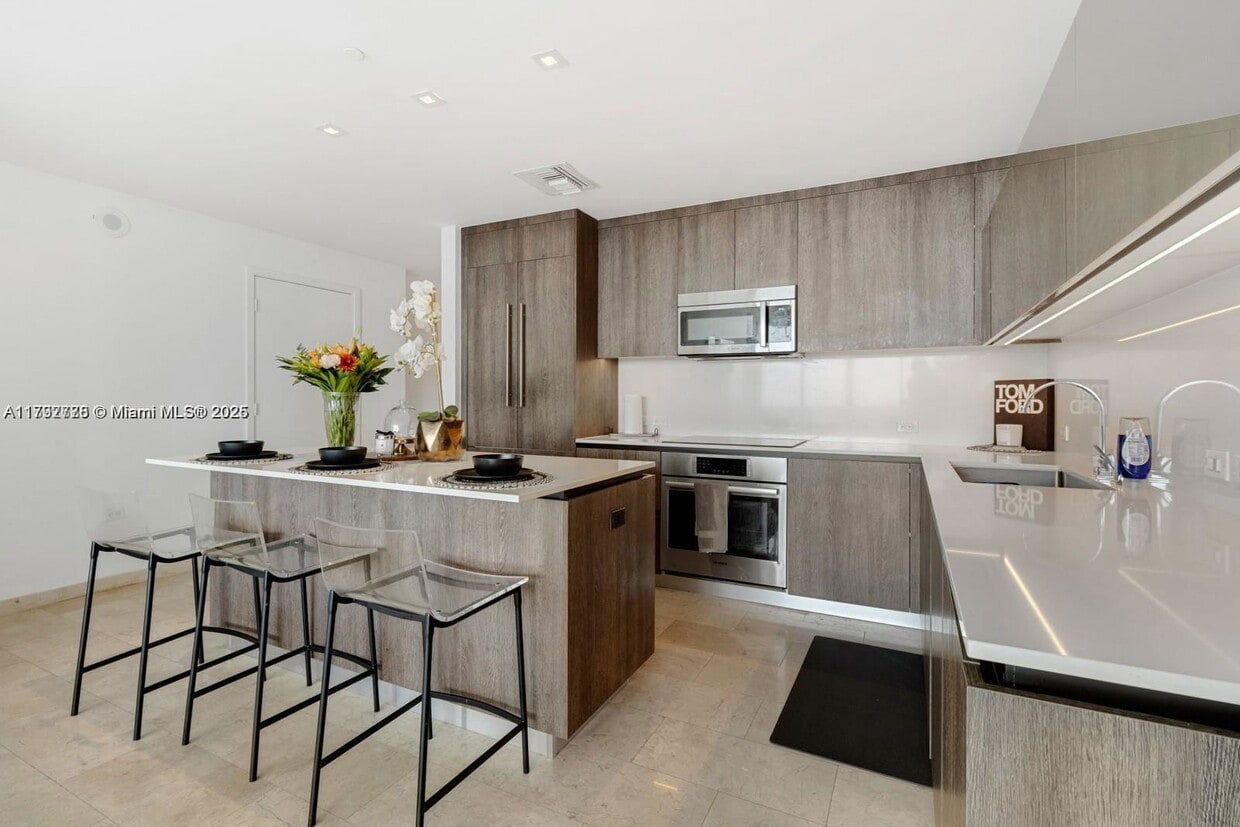 Photo - 88 Southwest 7th Street Apt #3410, Miami, FL 33130 - 2 BR 2 BA condo