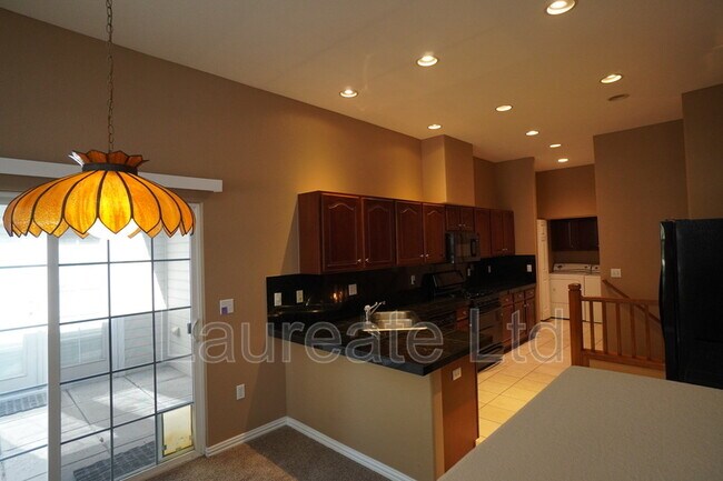 Foto del edificio - 632 S Yarrow St