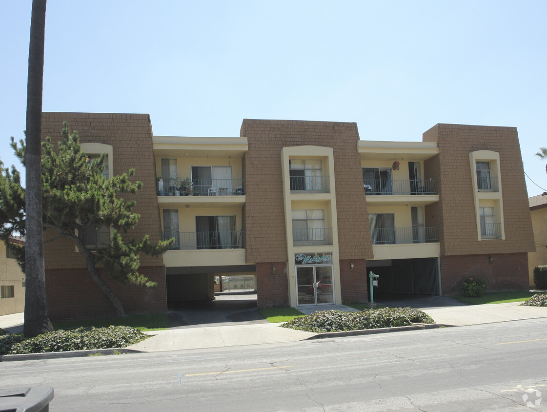 Foto del edificio - Marianne Apartments