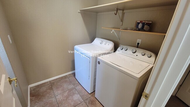 Building Photo - Nice size home near Canyon View Park - 4 b...