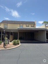 Building Photo - 1509 E Prince Rd