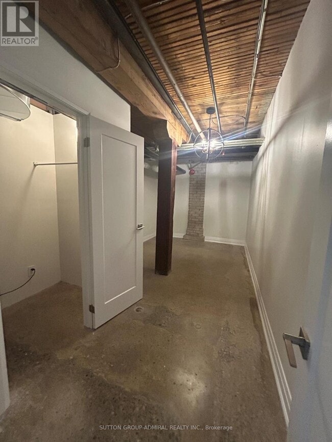 Building Photo - 34 Noble St