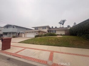 Building Photo - 28058 Braidwood Dr