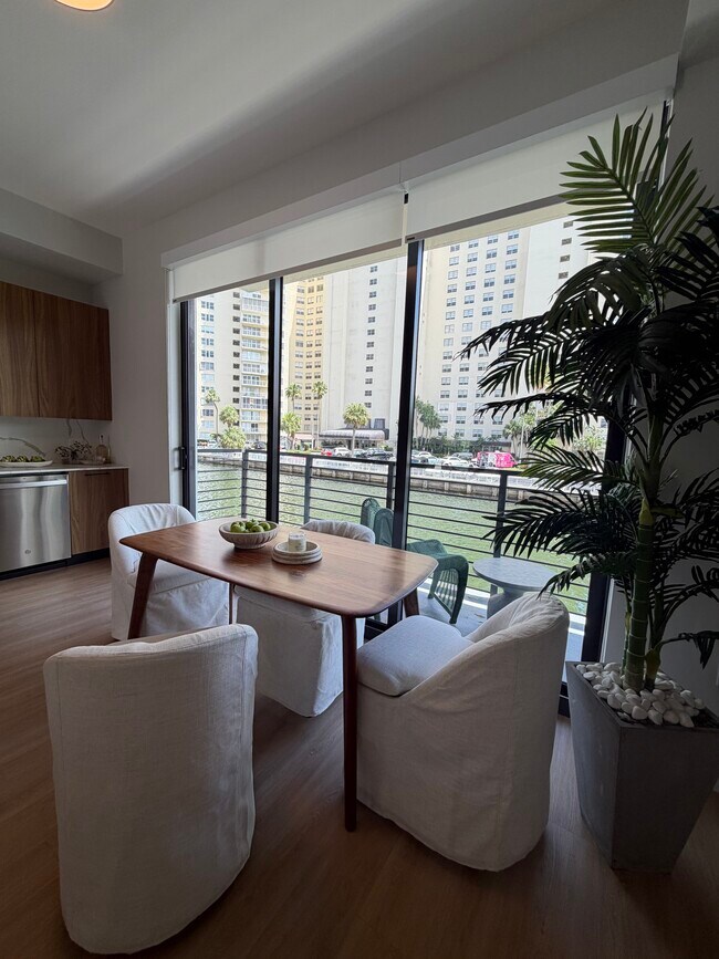 Foto del edificio - 11291 Biscayne Blvd