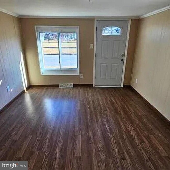 Building Photo - 94 Buttonwood Ave