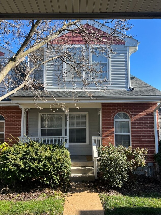 Primary Photo - 3 Bedroom, 2.5 Bath Townhouse in Park Hamp...