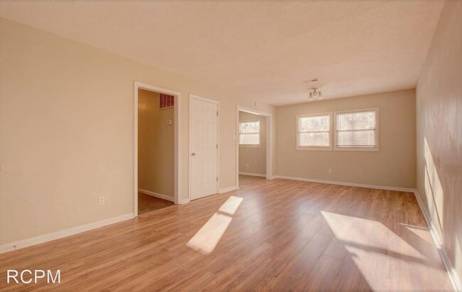 Building Photo - 3 br, 1 bath House - 2253 Flippin Circle NW