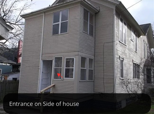 Building Photo - 833 10th St NW