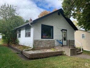 Building Photo - 909 Gorman Ave