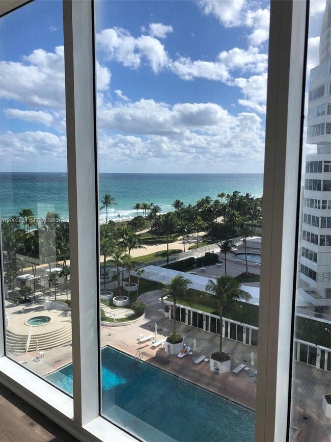 Building Photo - 10275 Collins Ave