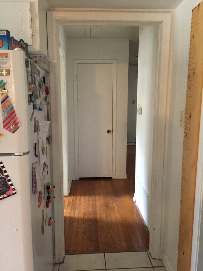 Building Photo - 1512 meandering way