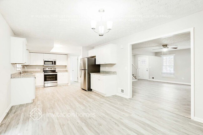 Foto del edificio - 584 Rock Shadow Ct