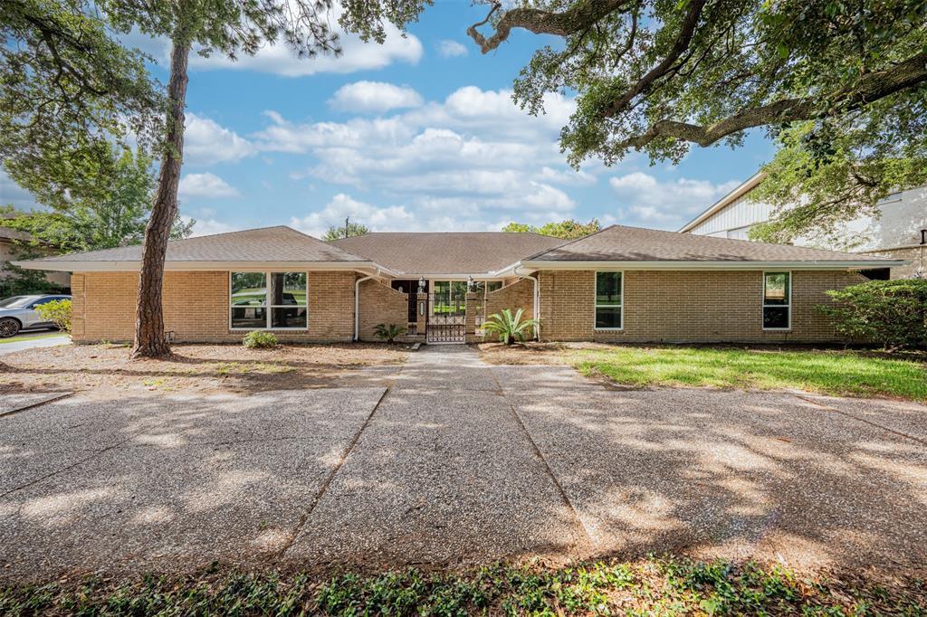 Primary Photo - 5111 S Braeswood Blvd
