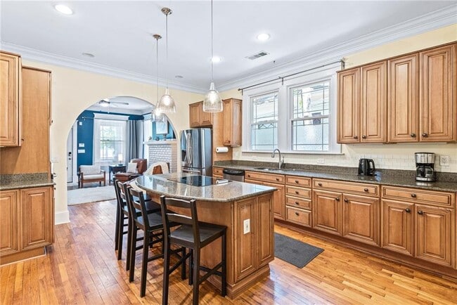 Foto del edificio - 363 5th St NE