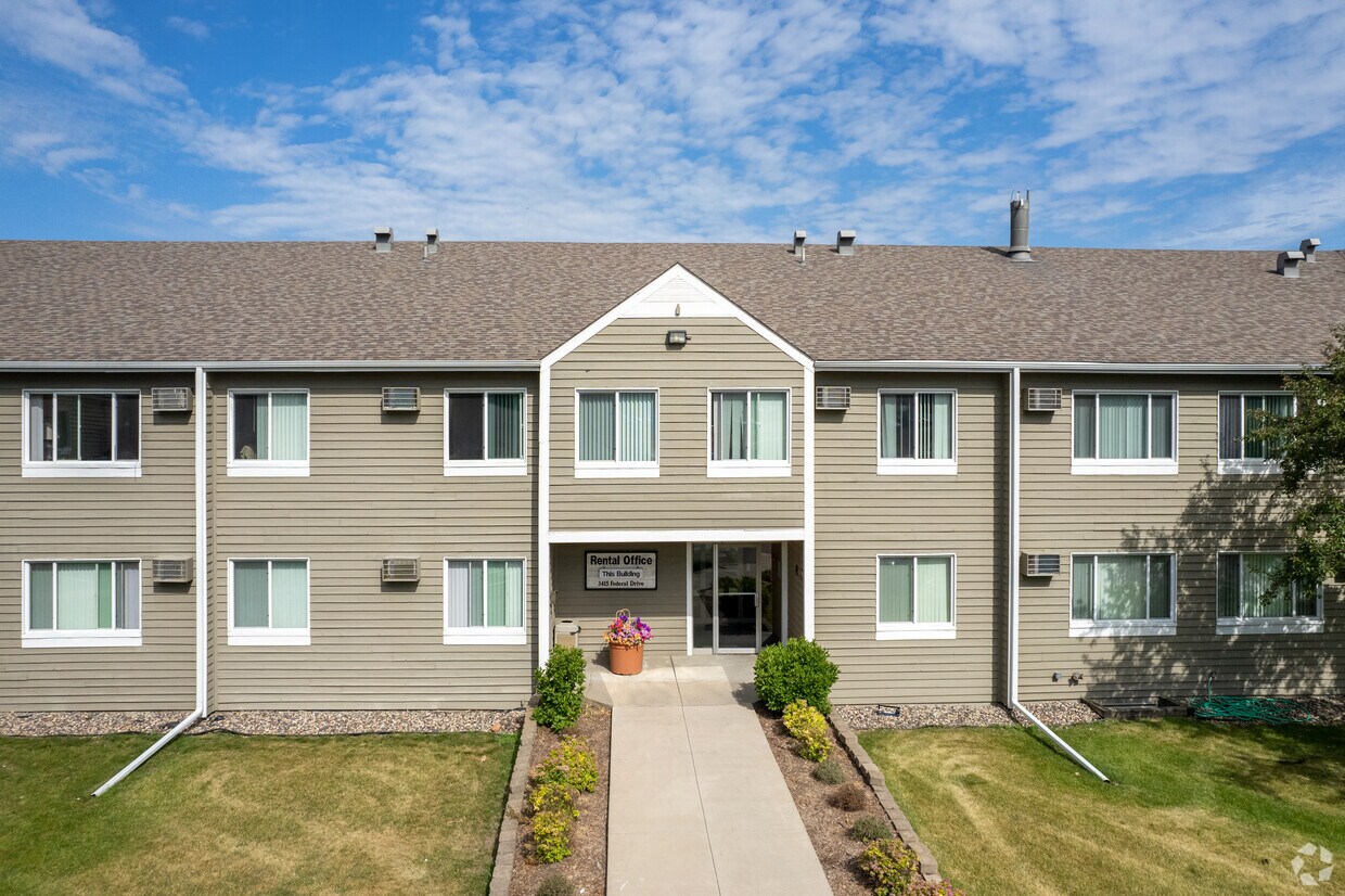 Foto principal - Surrey Gardens Apartments