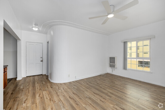 Estudio - 360 pies cuadrados - Sala de estar - 3900 Ingraham Apartment