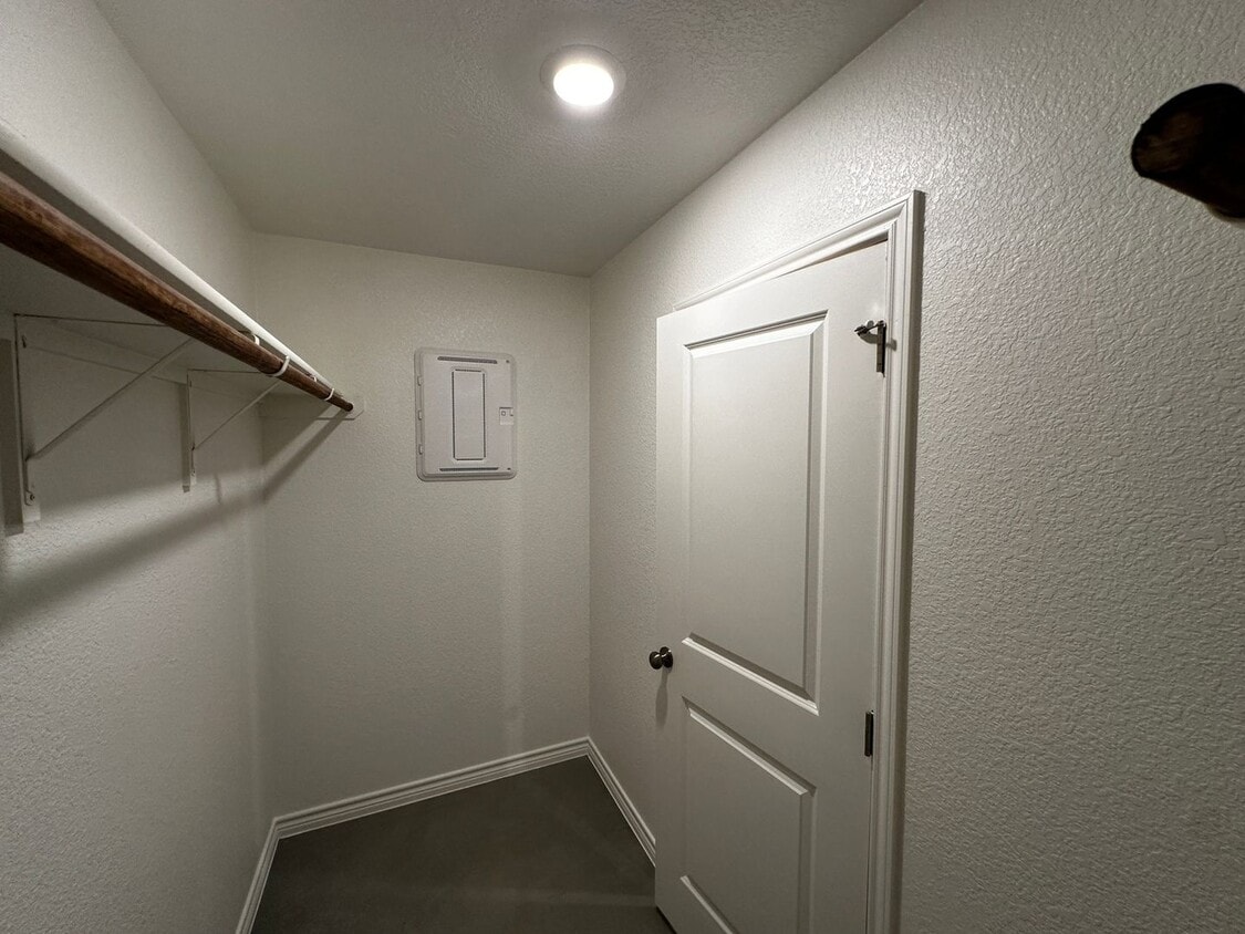 Foto principal - 1273 Lehmann Dr